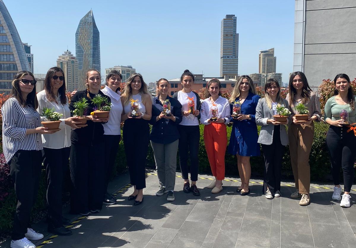 Çatı katı grup fotoğrafı